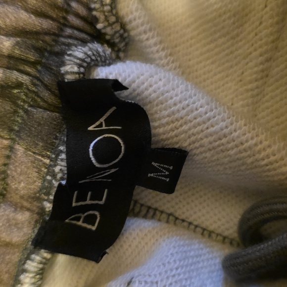 Benoa Sweats - Picture 2 of 5